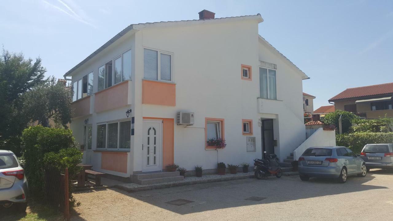 Guest House Dijana クルク エクステリア 写真