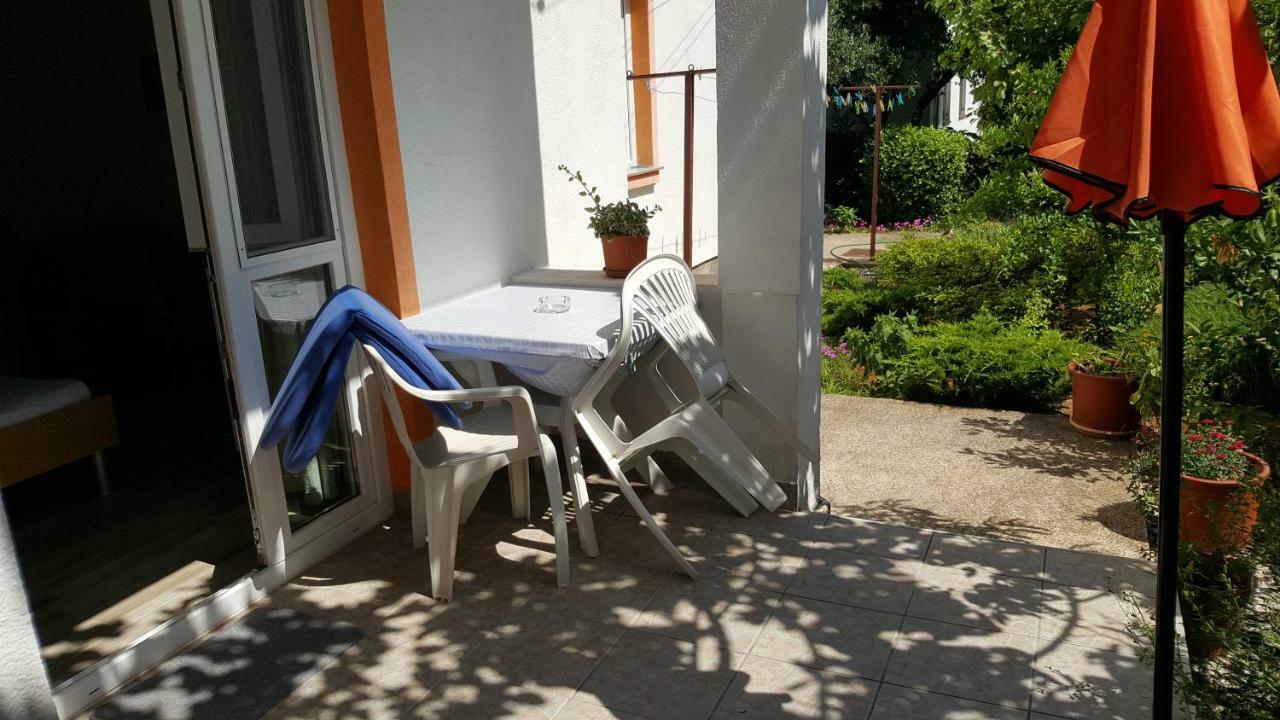 Guest House Dijana クルク エクステリア 写真